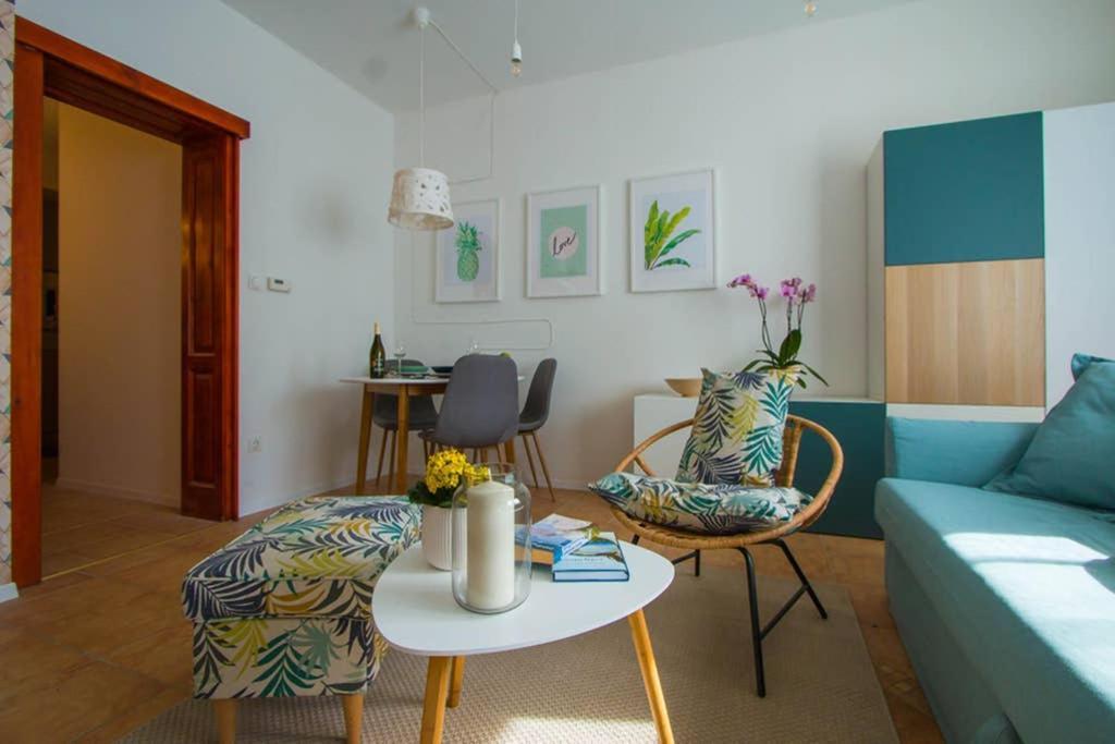 Teubel Apartman 2 เซแกชแฟเฮร์วาร์ ภายนอก รูปภาพ